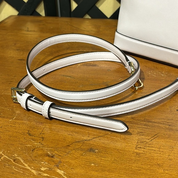 Kate Spade Pale Amethyst Reegan Bucket Bag Crossbody Handbag - Picture 10 of 16